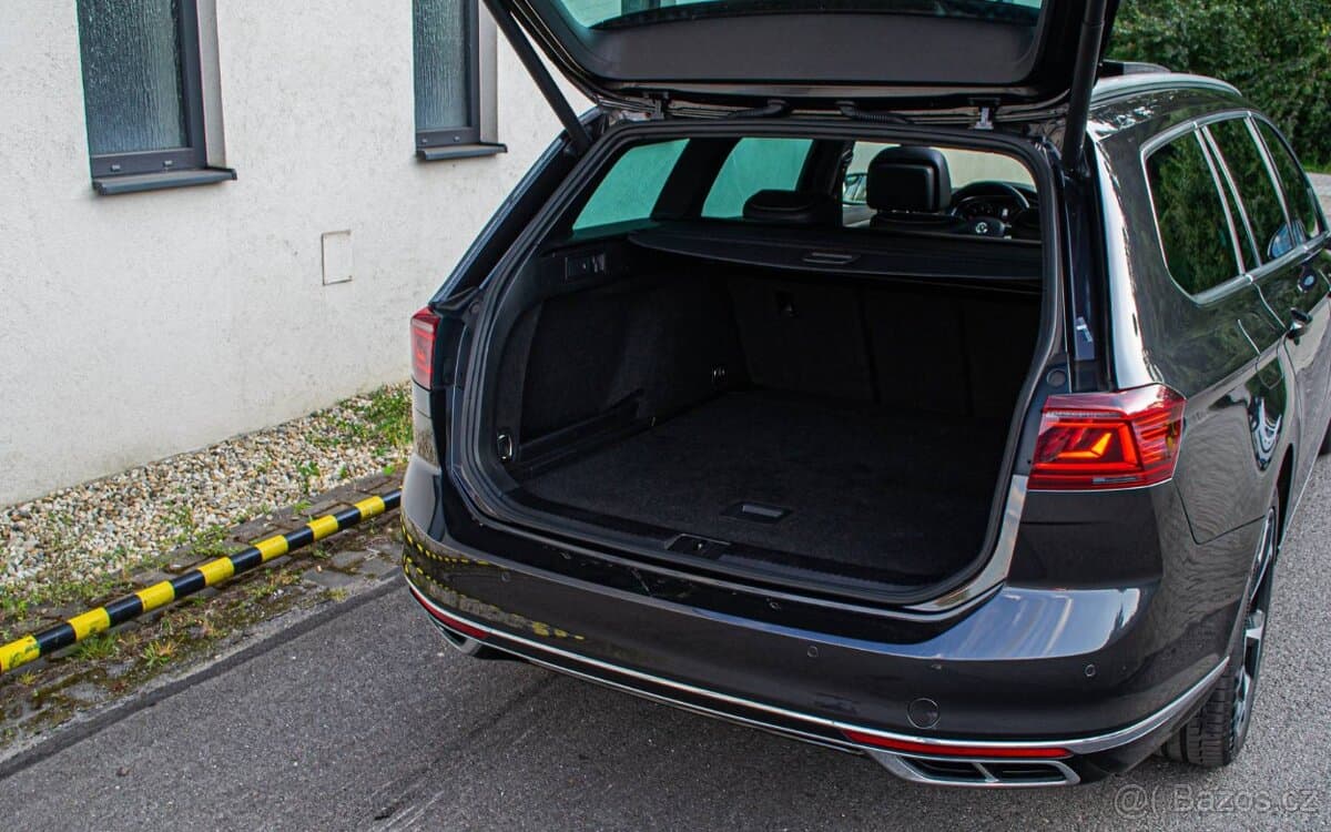2020 Volkswagen PASSAT - 10