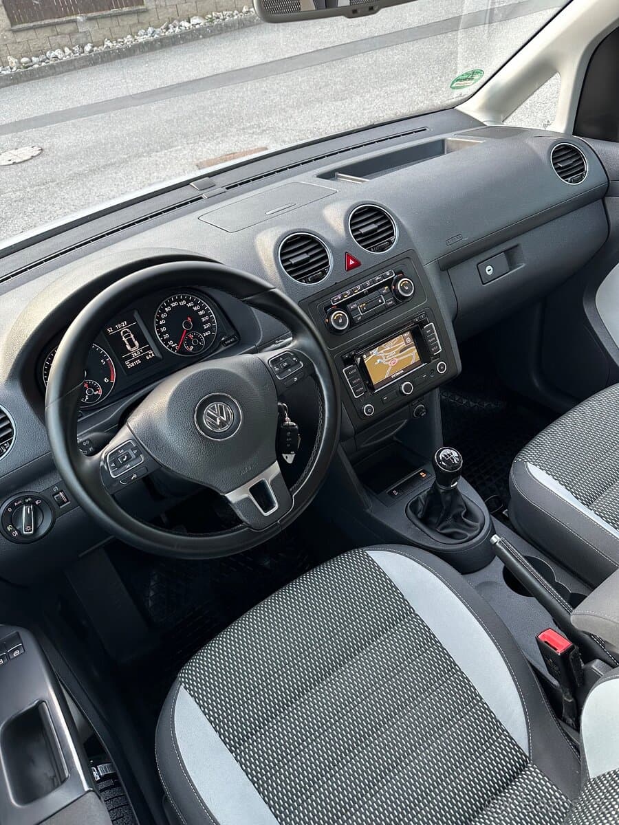 2015 Volkswagen CADDY - 10