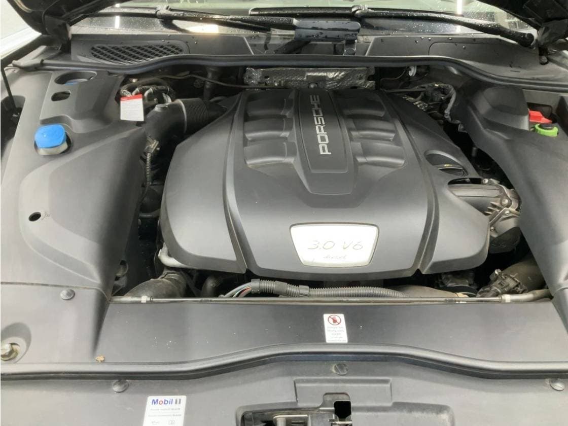 2016 Porsche CAYENNE - 10