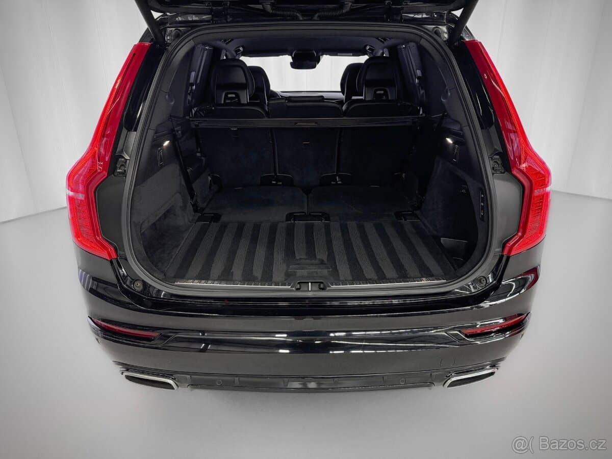 2021 Volvo XC90 - 10