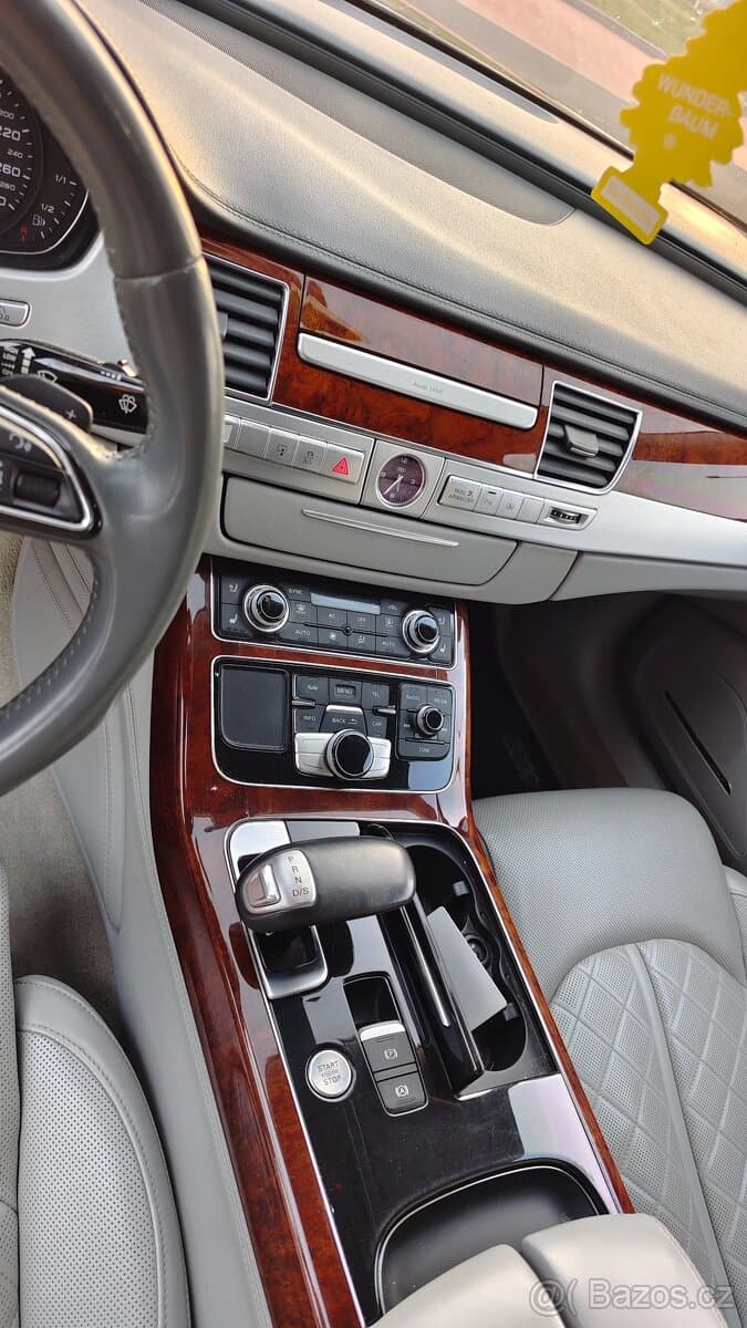 Audi A8 - 10