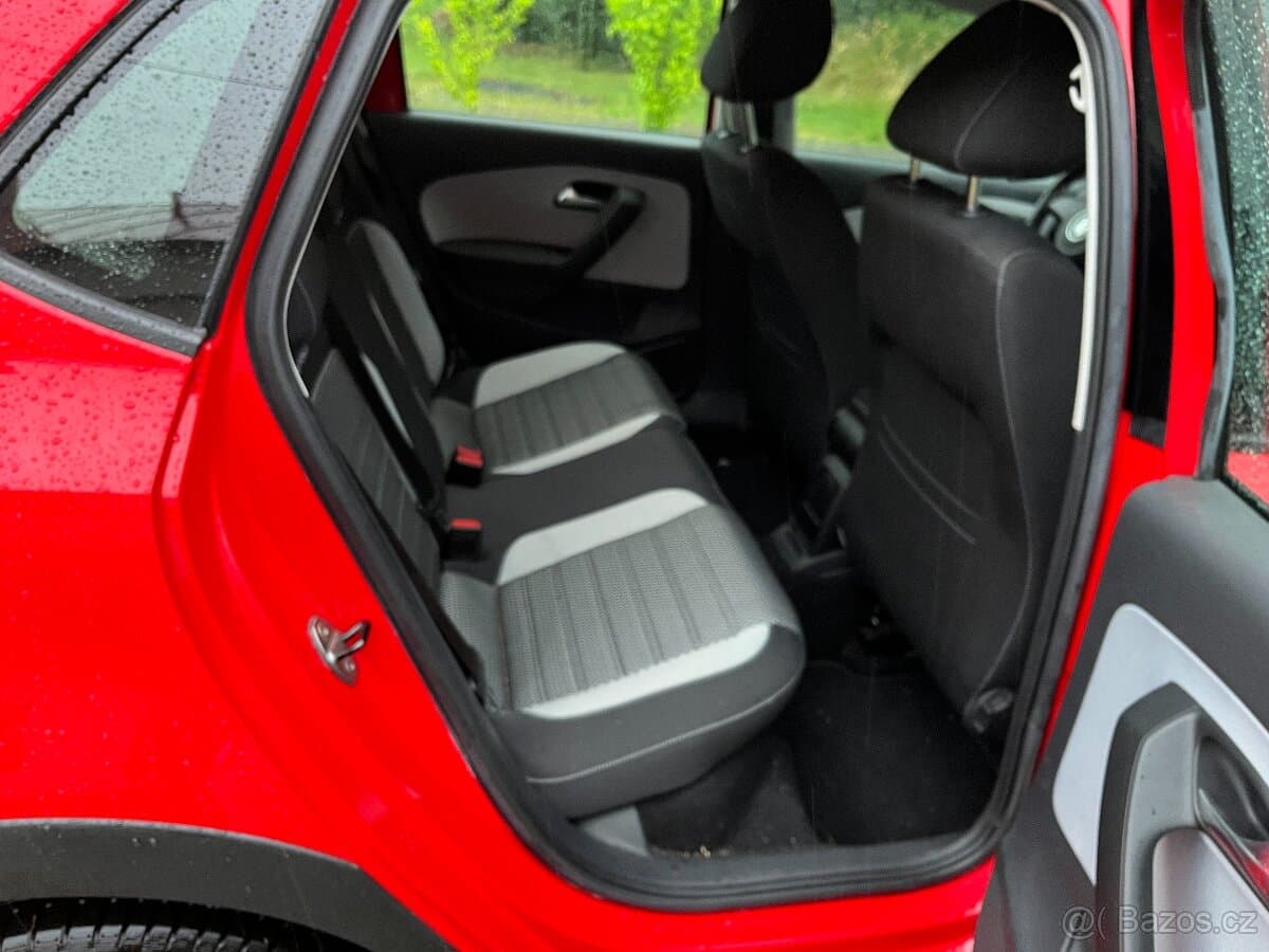 2012 Volkswagen POLO - 10