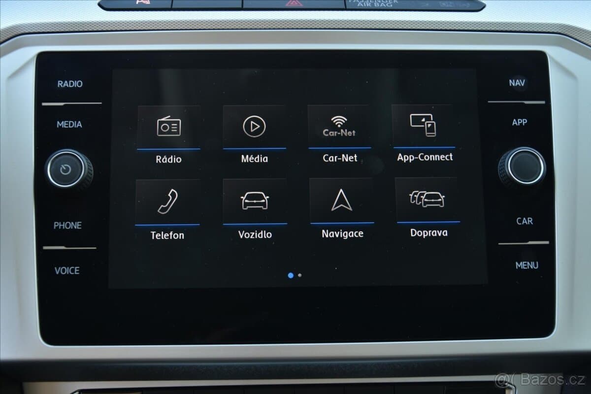 2018 Volkswagen PASSAT - 10