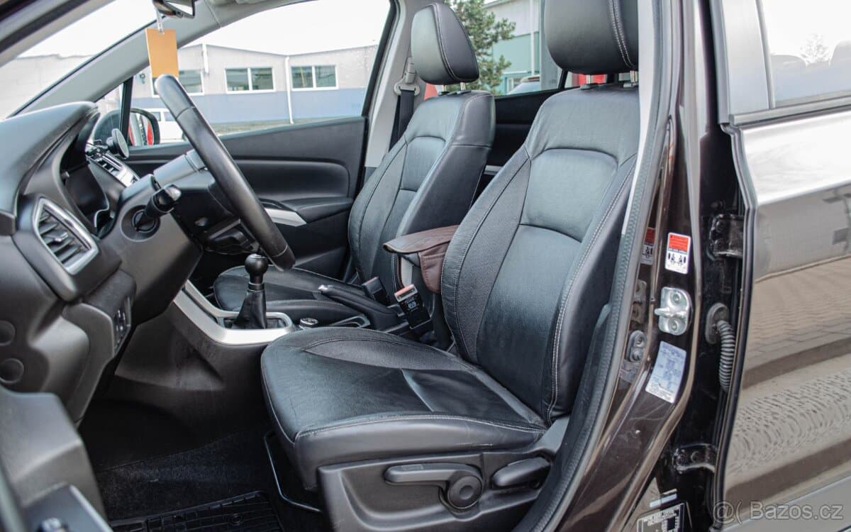 2013 Suzuki S-CROSS - 10
