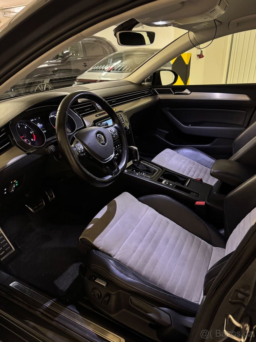 2016 Volkswagen PASSAT - 10