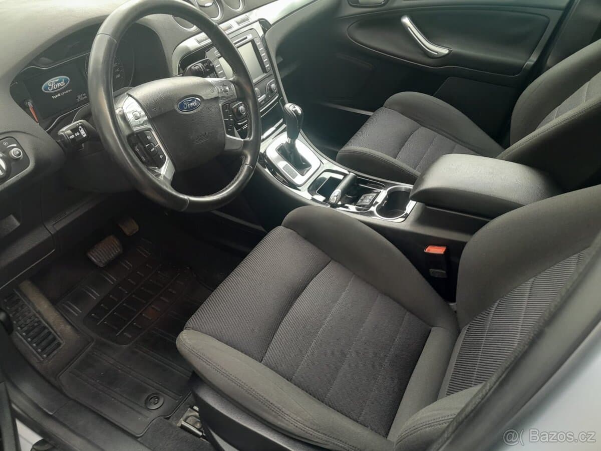 2011 Ford S-MAX - 10
