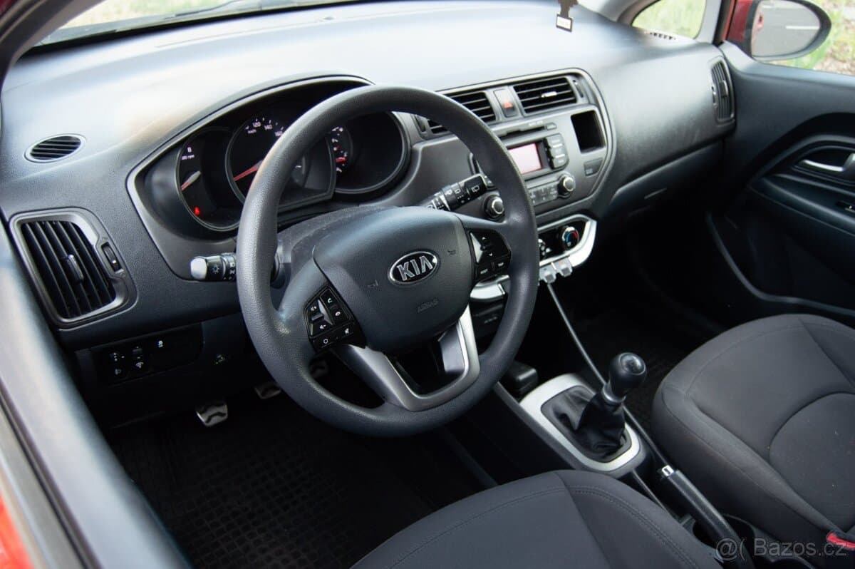 2014 Kia RIO - 10