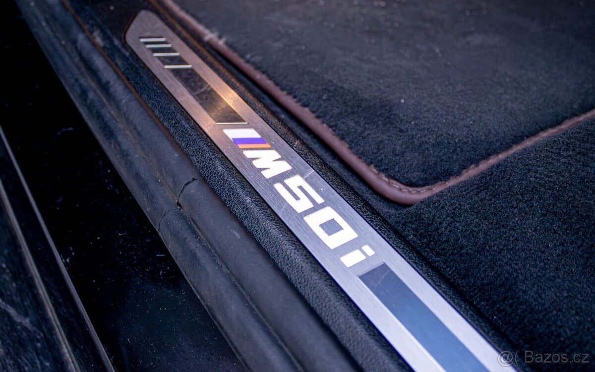 2019 BMW X7 - 10