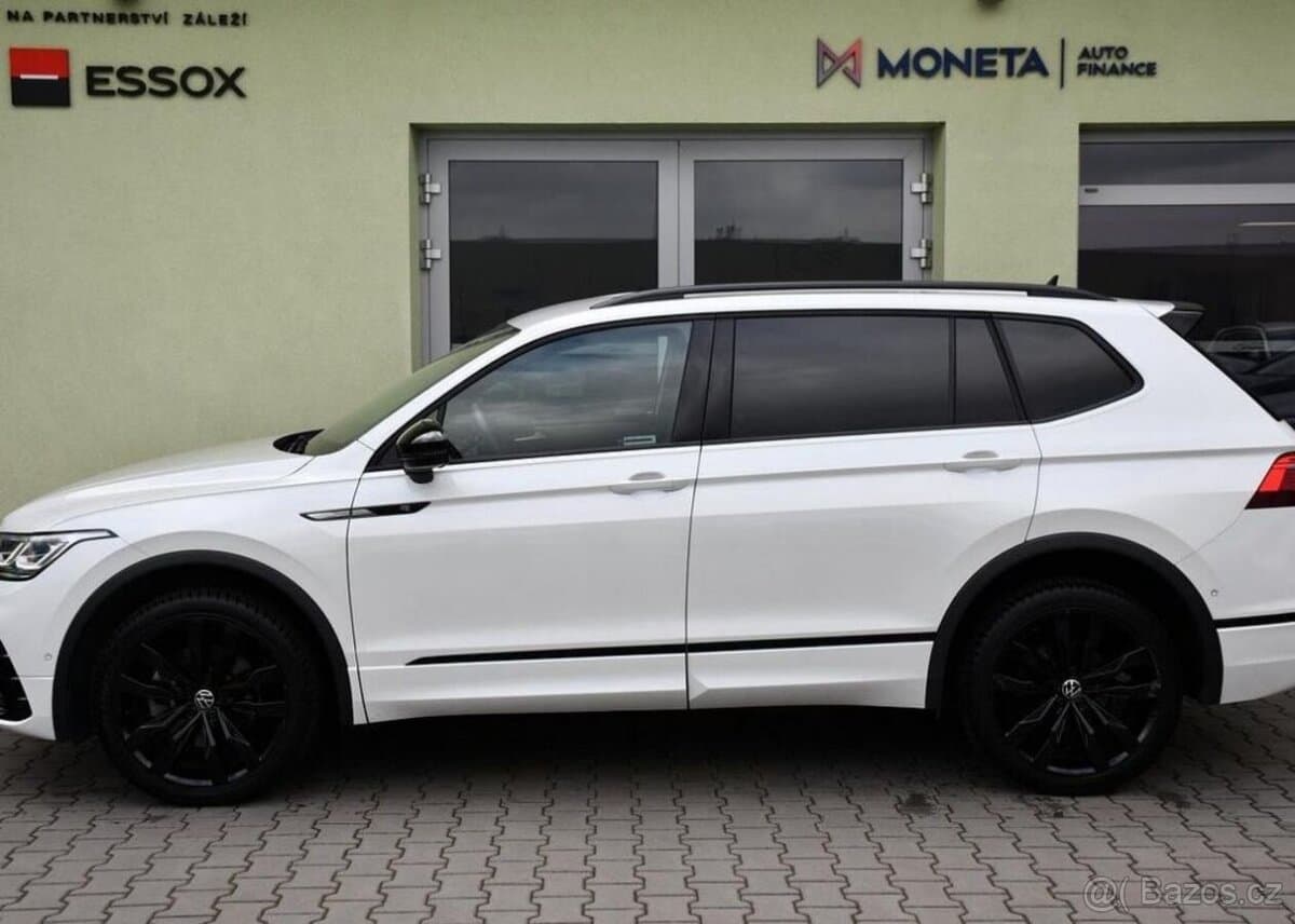 2023 Volkswagen TIGUAN - 10