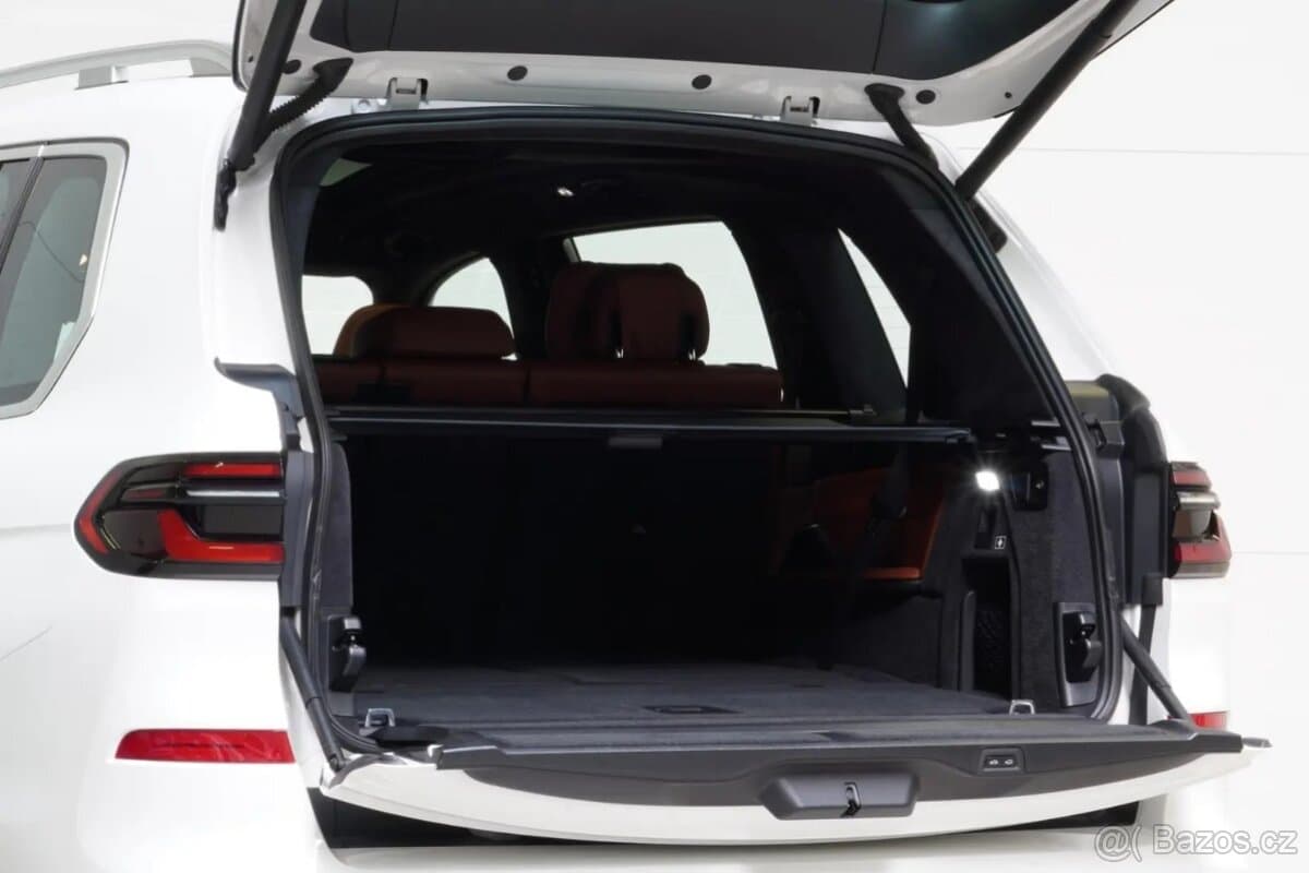 2024 BMW X7 - 10