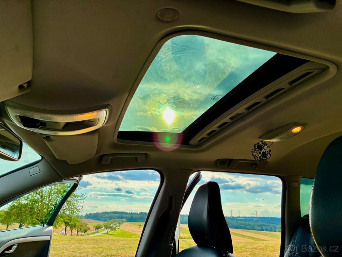 2014 Volvo XC70 - 10