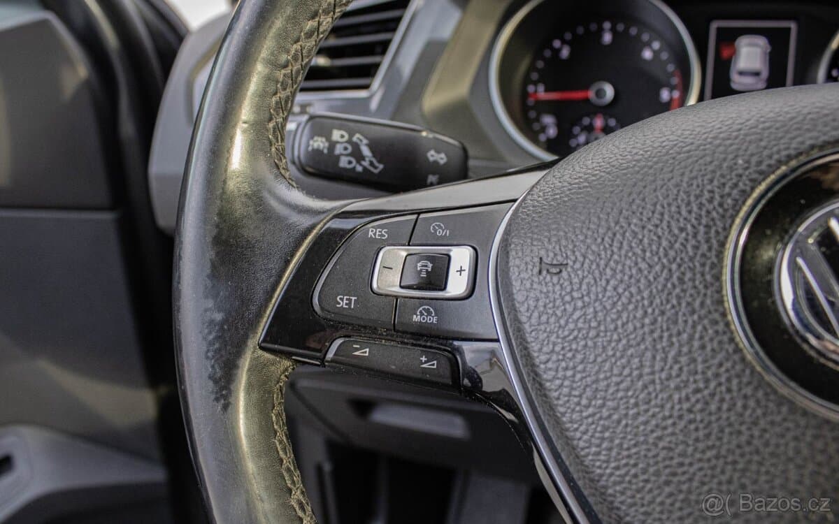 2017 Volkswagen TIGUAN - 10