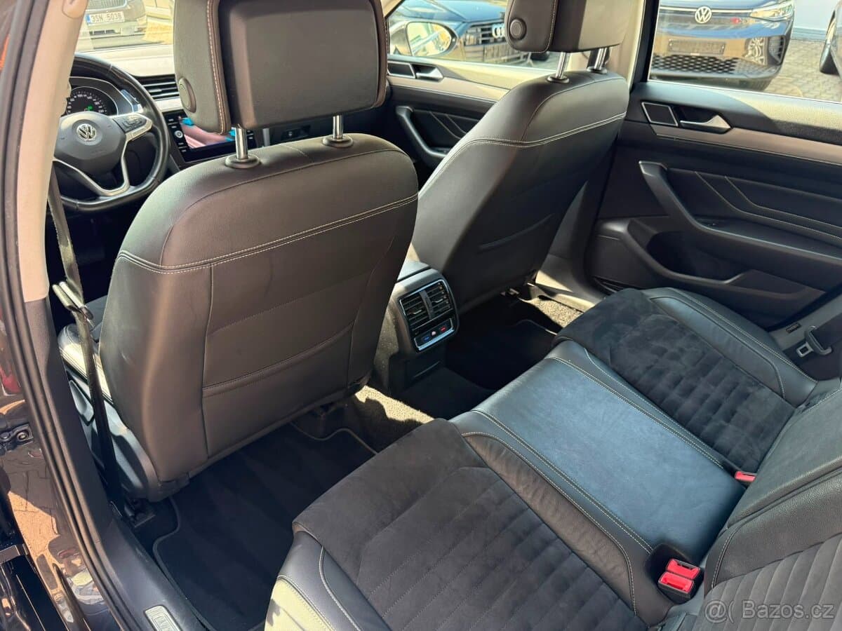 2020 Volkswagen PASSAT - 10