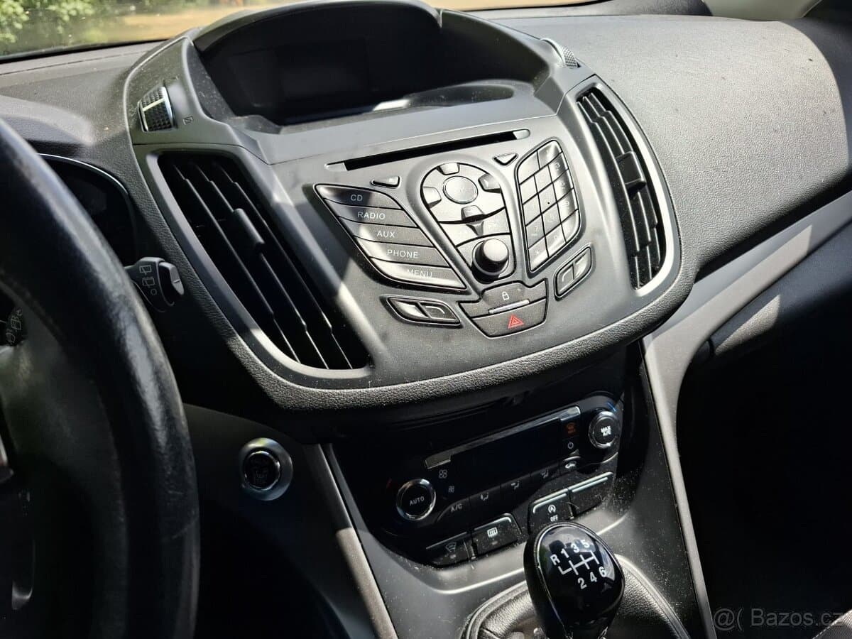2016 Ford KUGA - 10