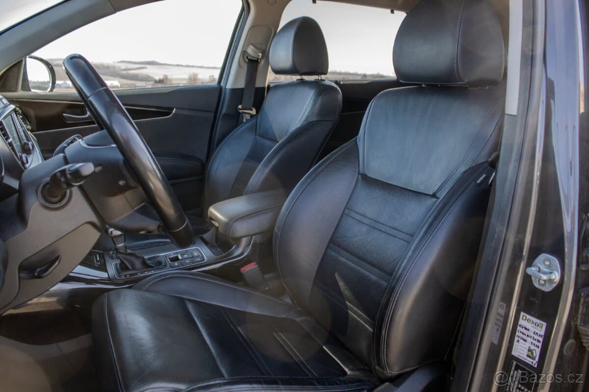 2018 Kia SORENTO - 10