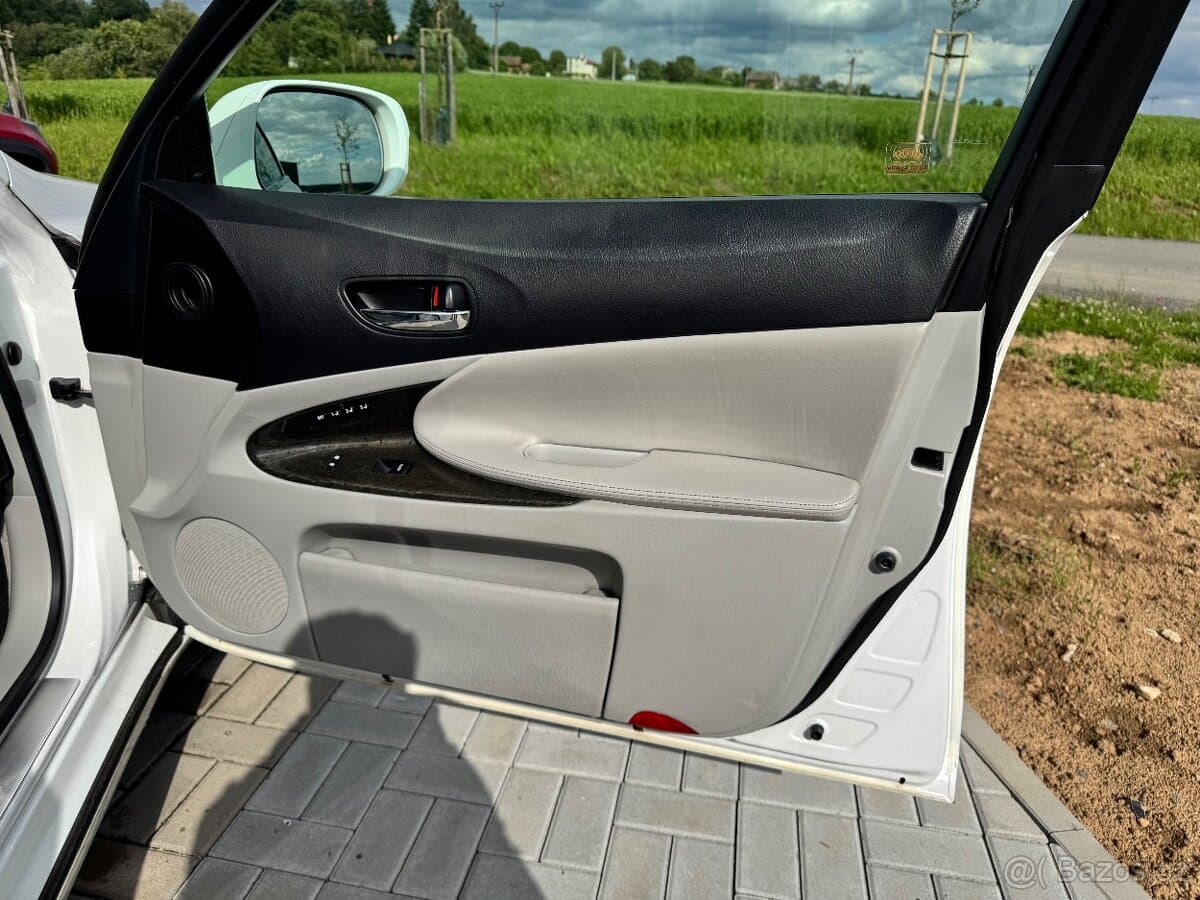 2008 Lexus - 10