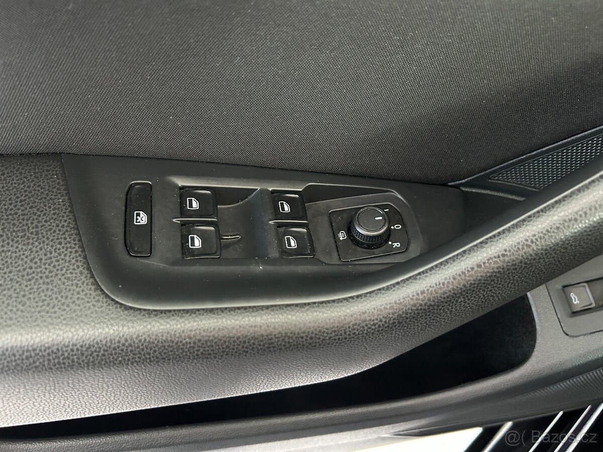 Volkswagen PASSAT - 10