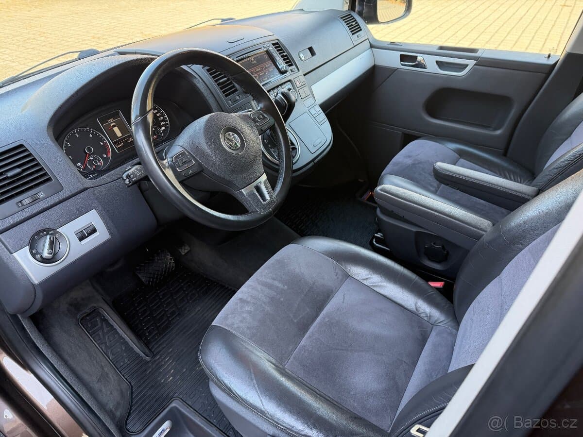 2012 Volkswagen MULTIVAN - 10
