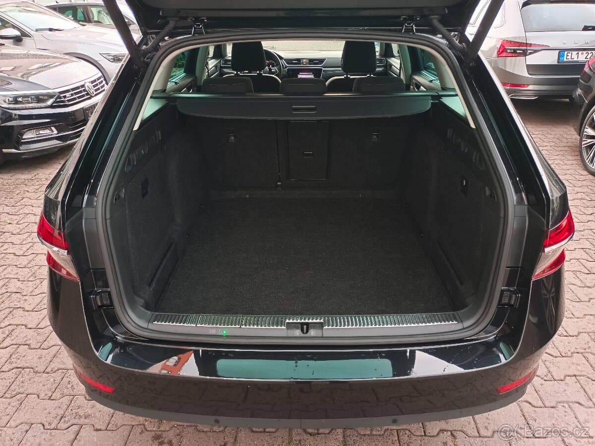 2023 Škoda SUPERB - 10