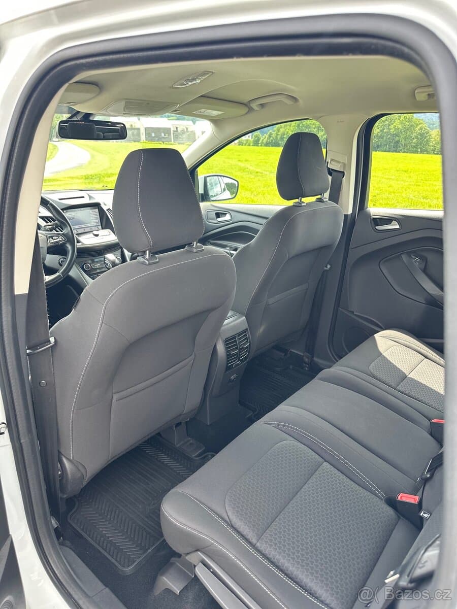 2019 Ford KUGA - 10