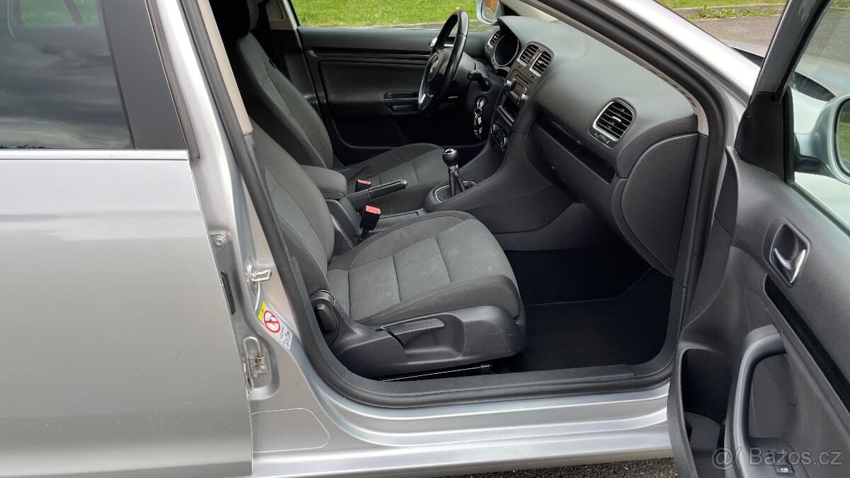 2011 Volkswagen GOLF - 10