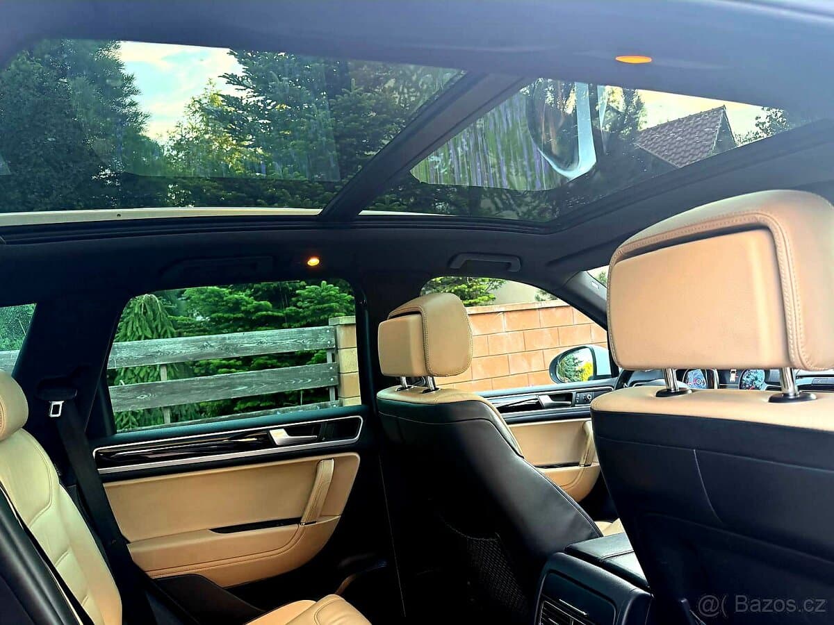 2013 Volkswagen TOUAREG - 10