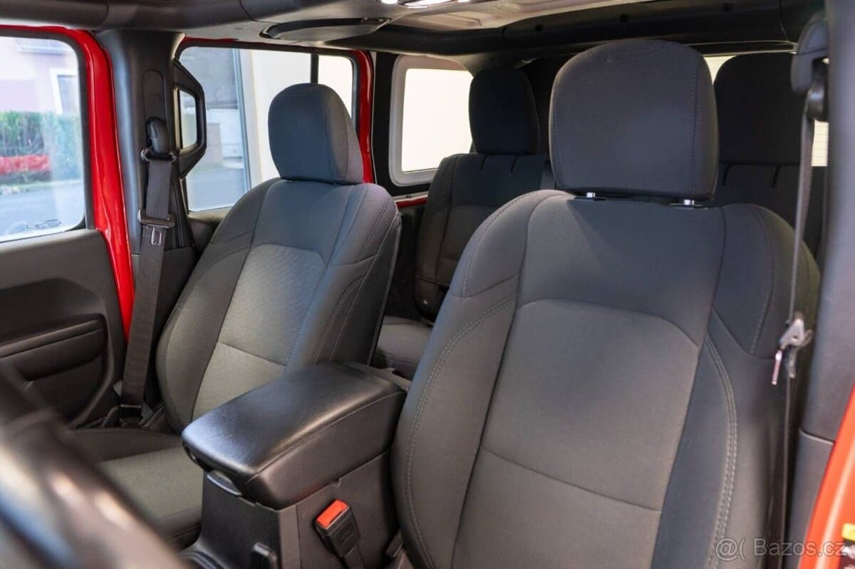 2021 Jeep WRANGLER - 10
