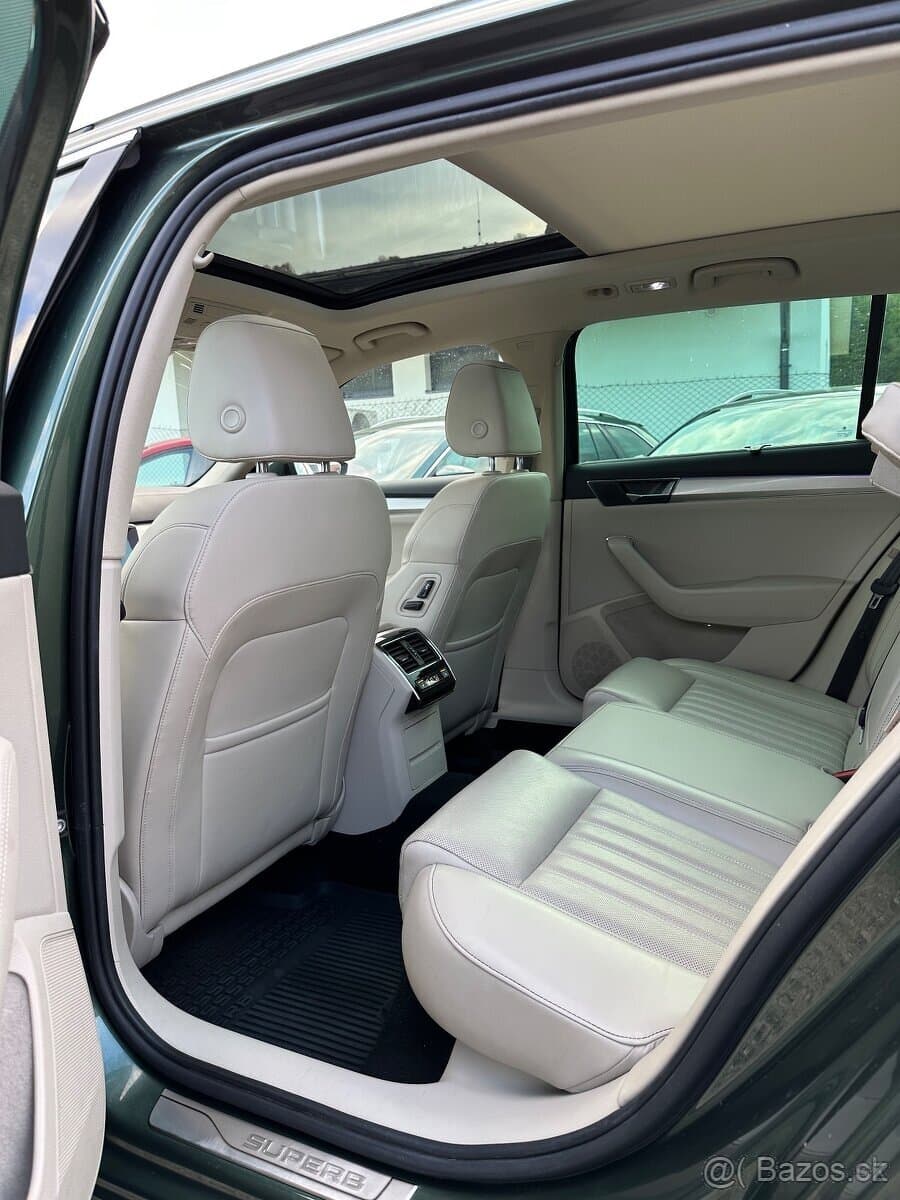 2020 Škoda SUPERB - 11