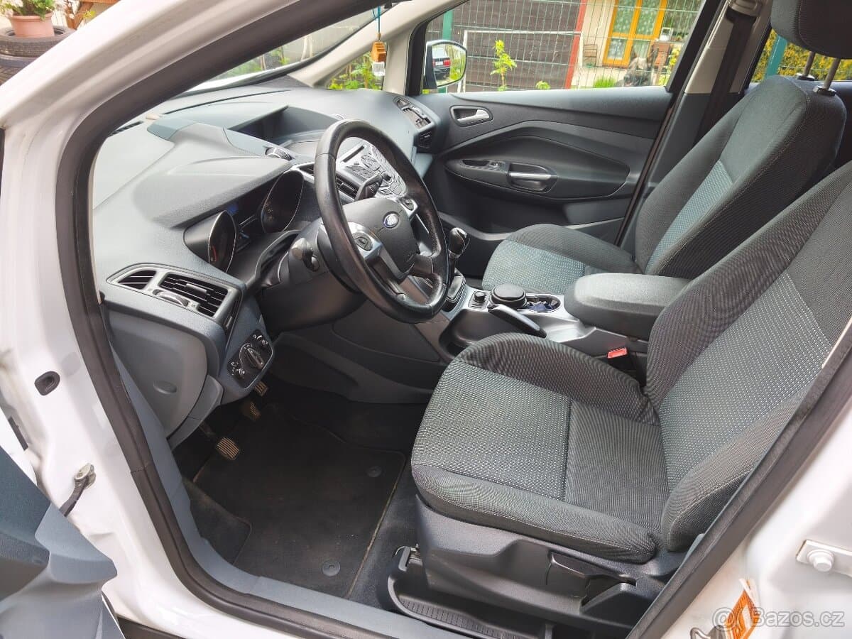 2012 Ford C-MAX - 11