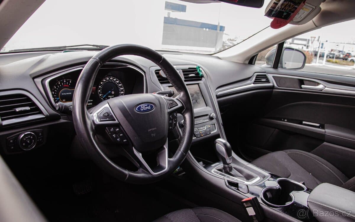 2015 Ford MONDEO - 11
