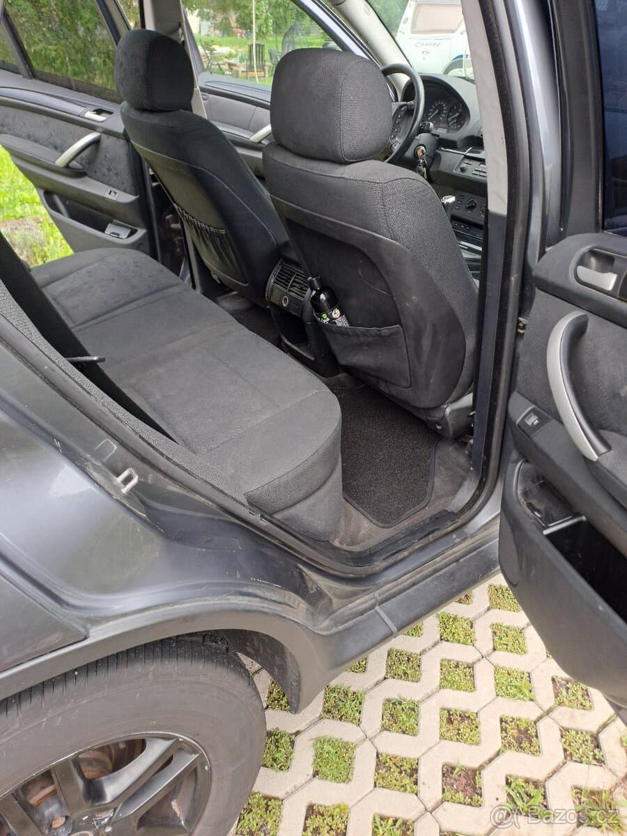 2003 BMW X5 - 11