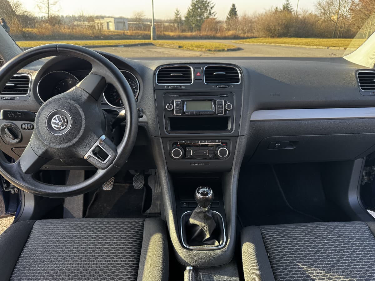 2010 Volkswagen GOLF - 11
