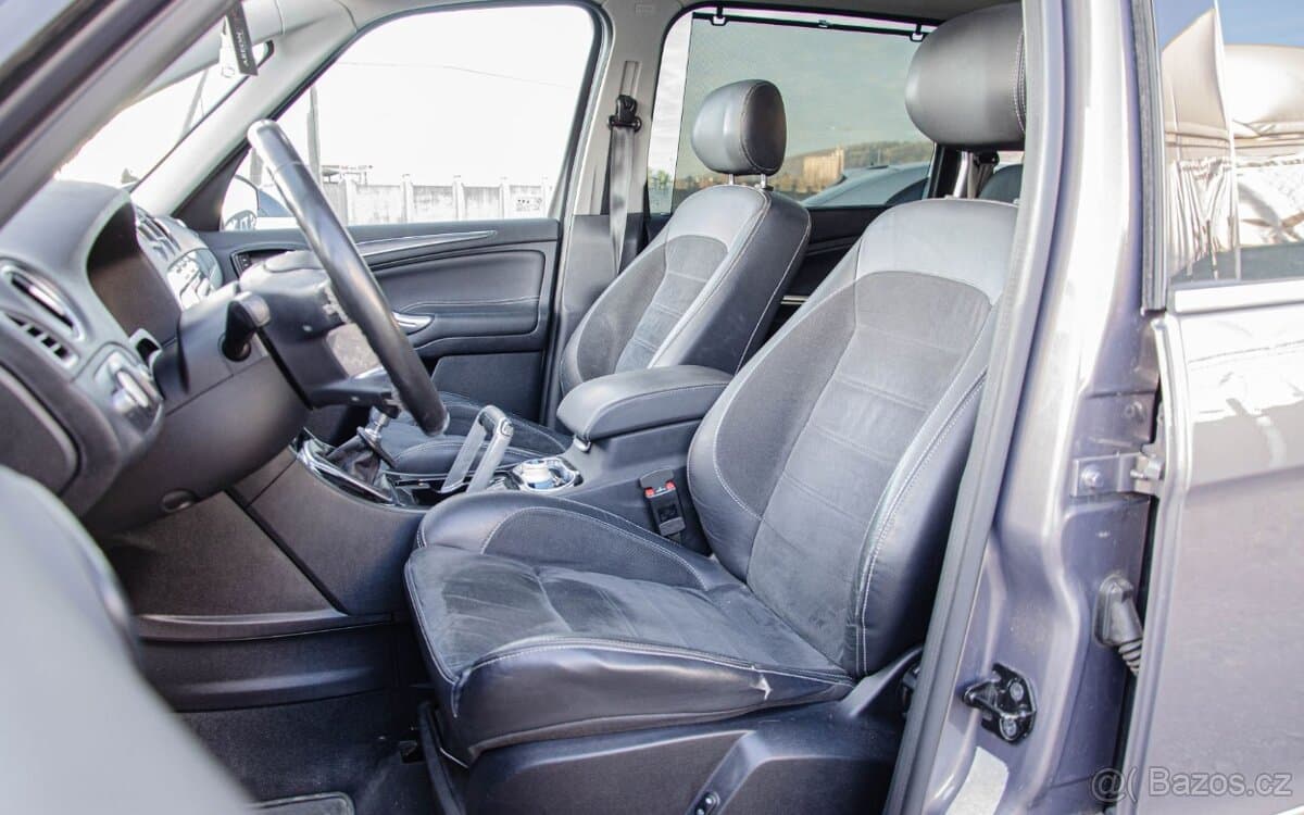 2012 Ford GALAXY - 11