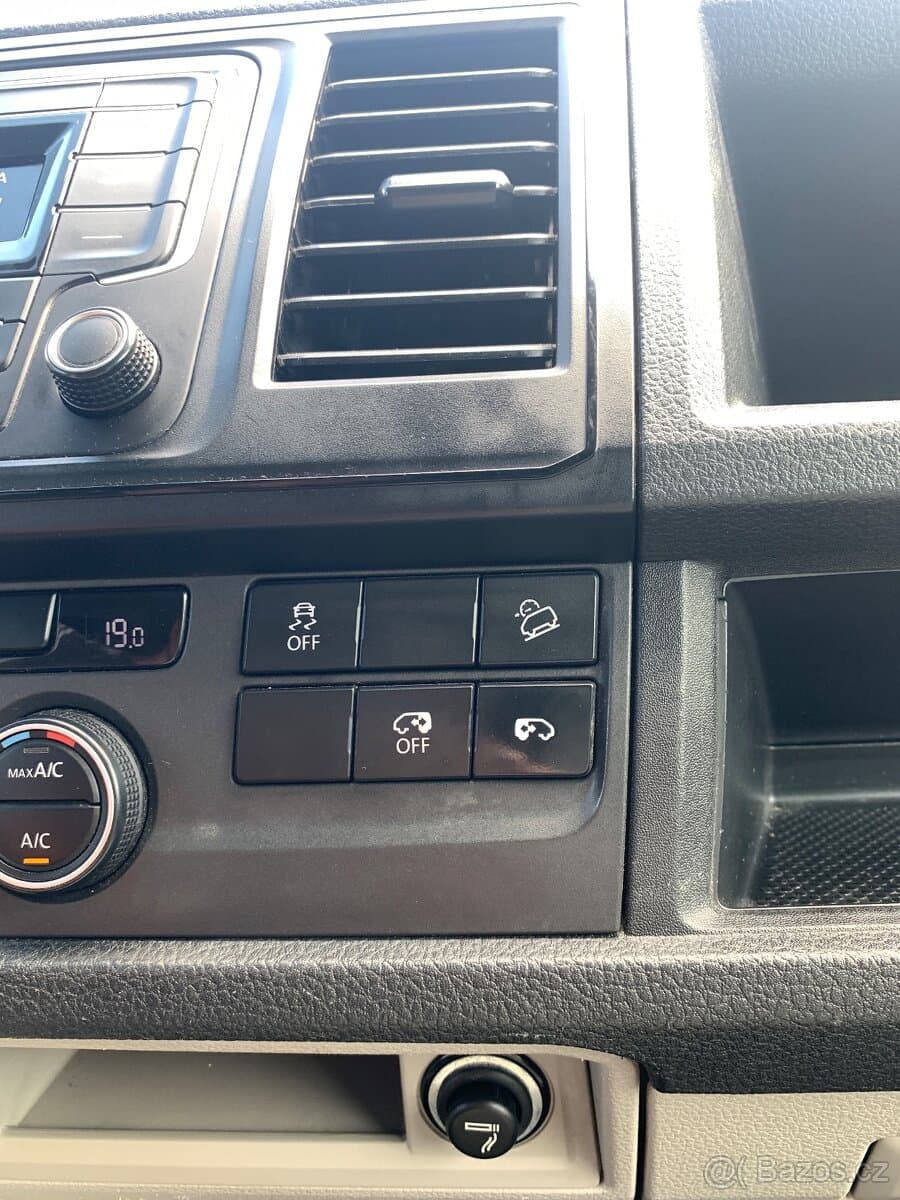 2016 Volkswagen CARAVELLE - 11