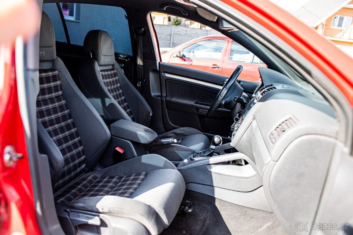 2001 Volkswagen GOLF - 11