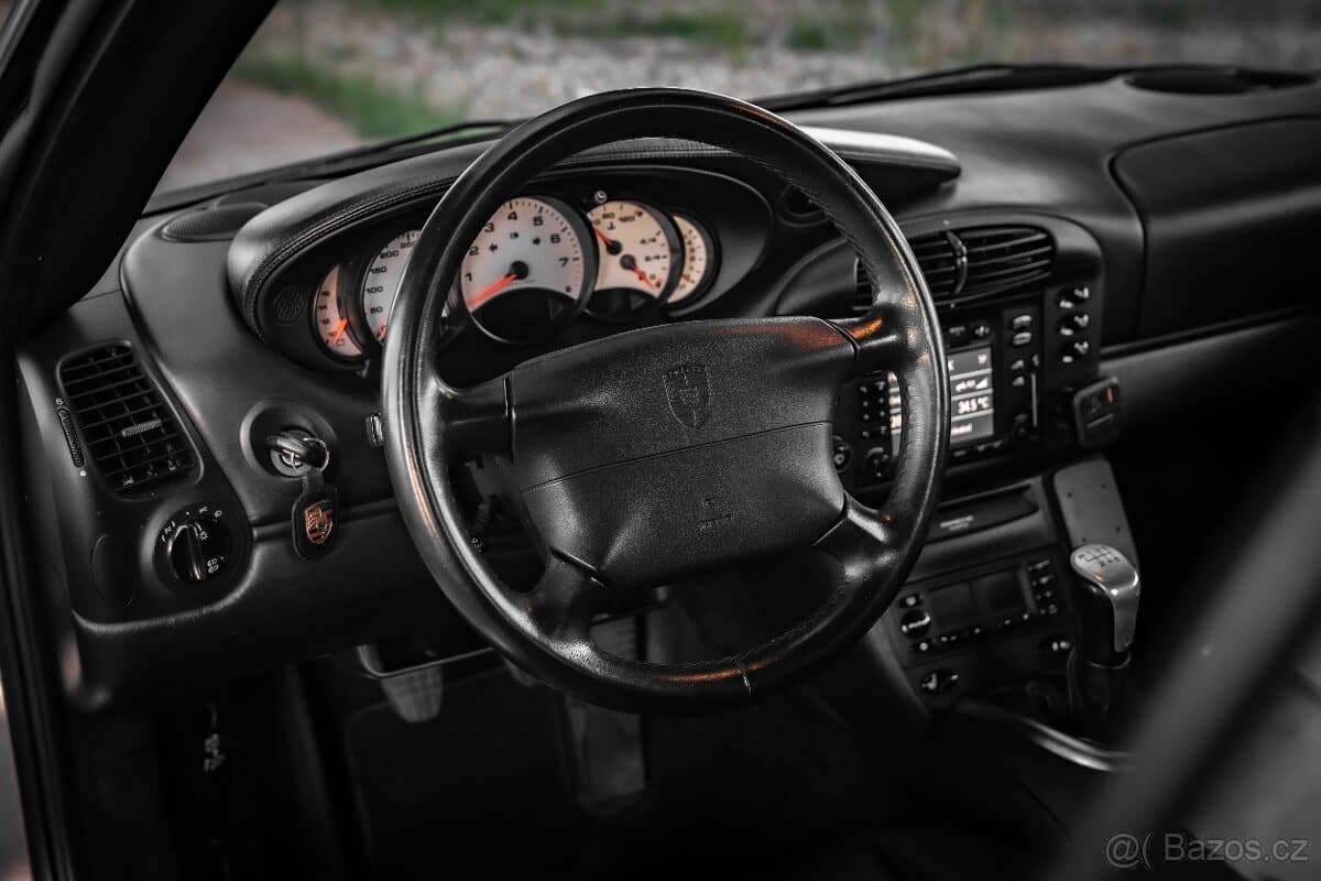 2001 Porsche 911 - 11