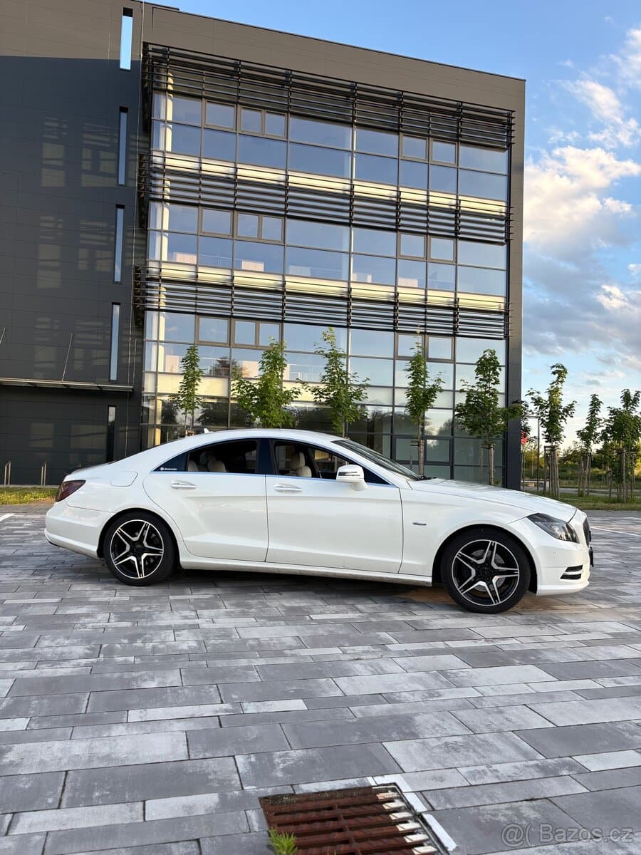 2011 Mercedes-Benz CL-CLASS - 11