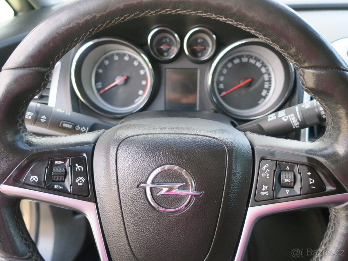 2016 Opel ASTRA - 11