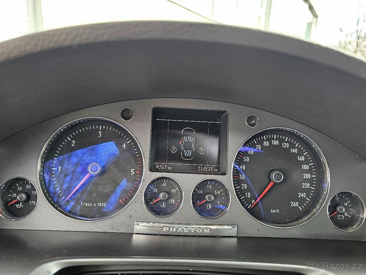 2007 Volkswagen PHAETON - 11