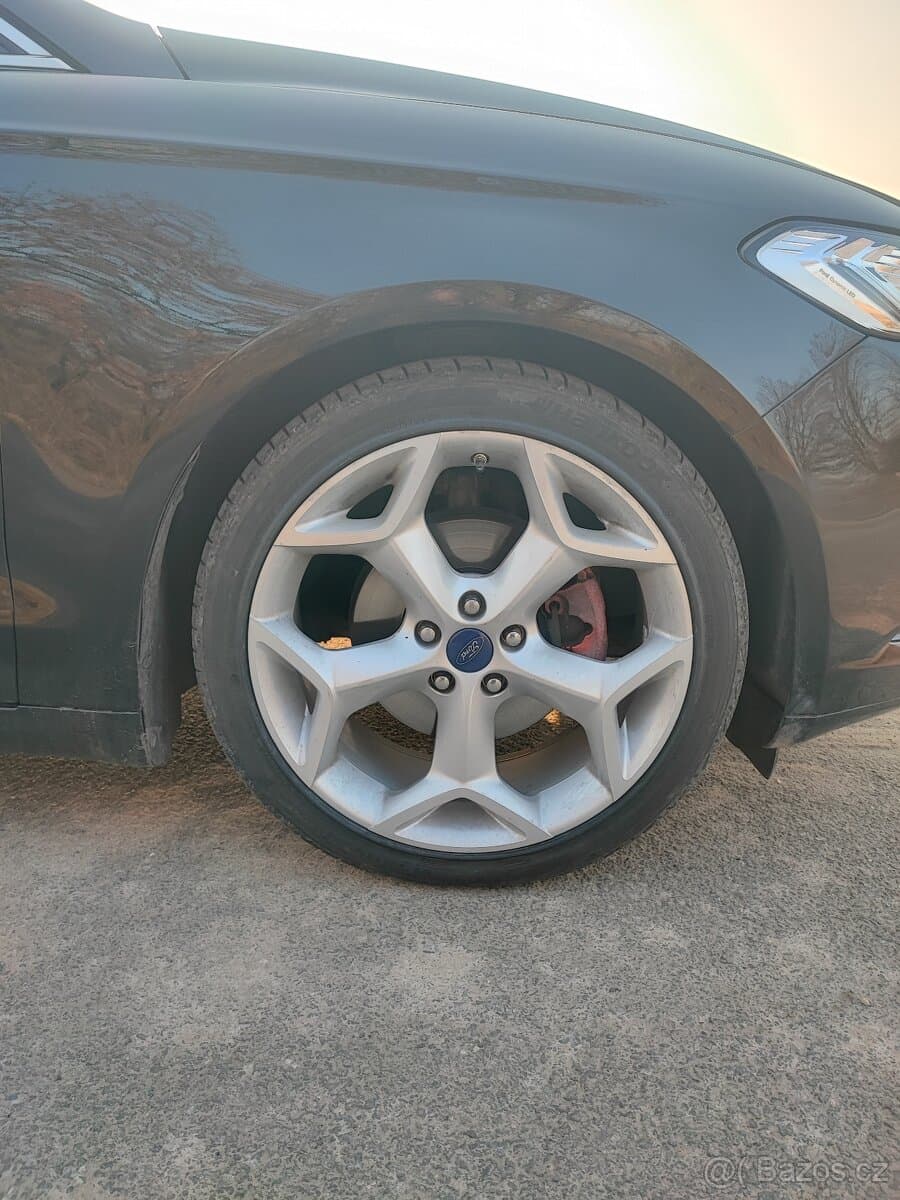2015 Ford MONDEO - 11