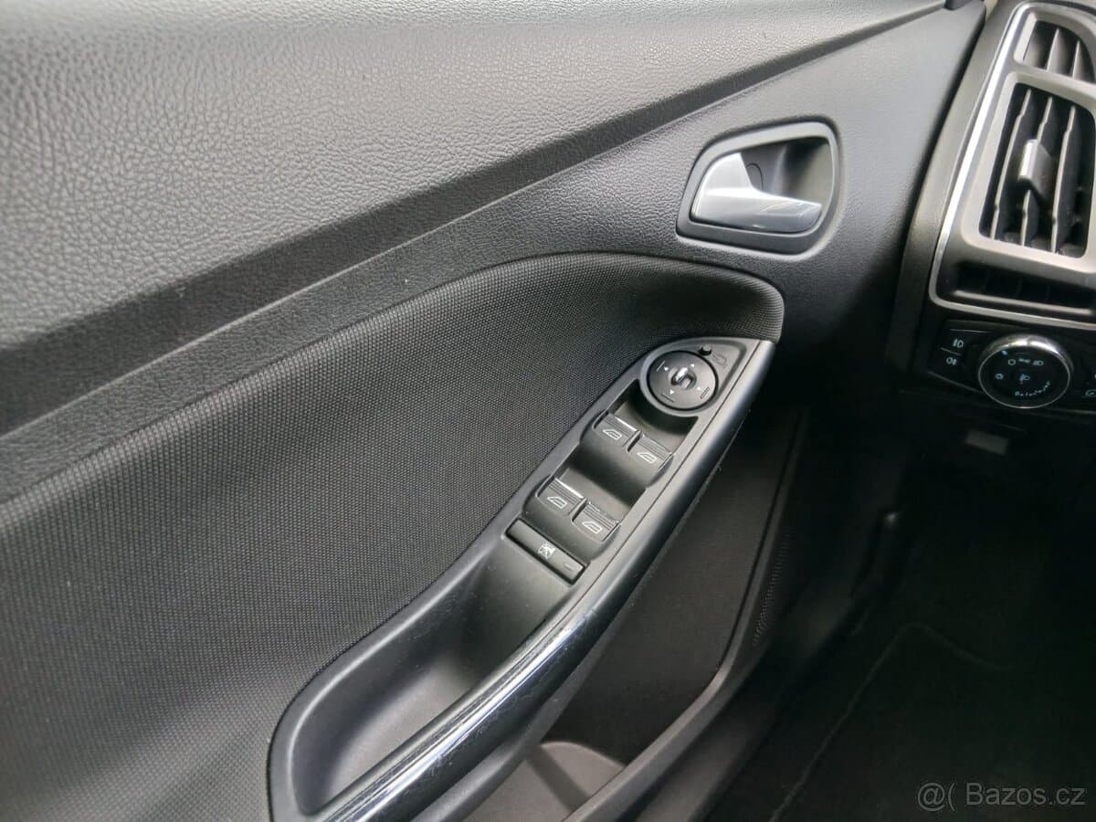 2012 Ford FOCUS - 11