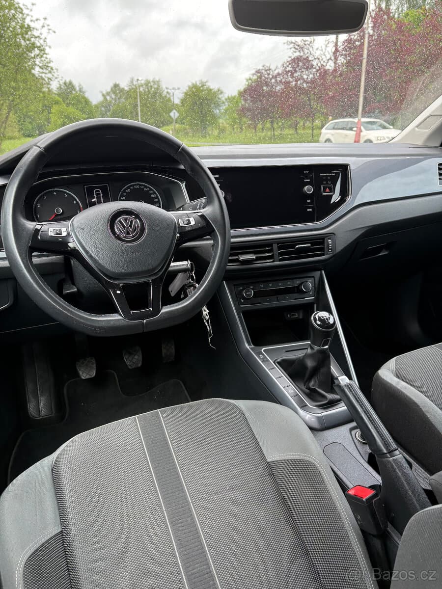 2018 Volkswagen POLO - 11