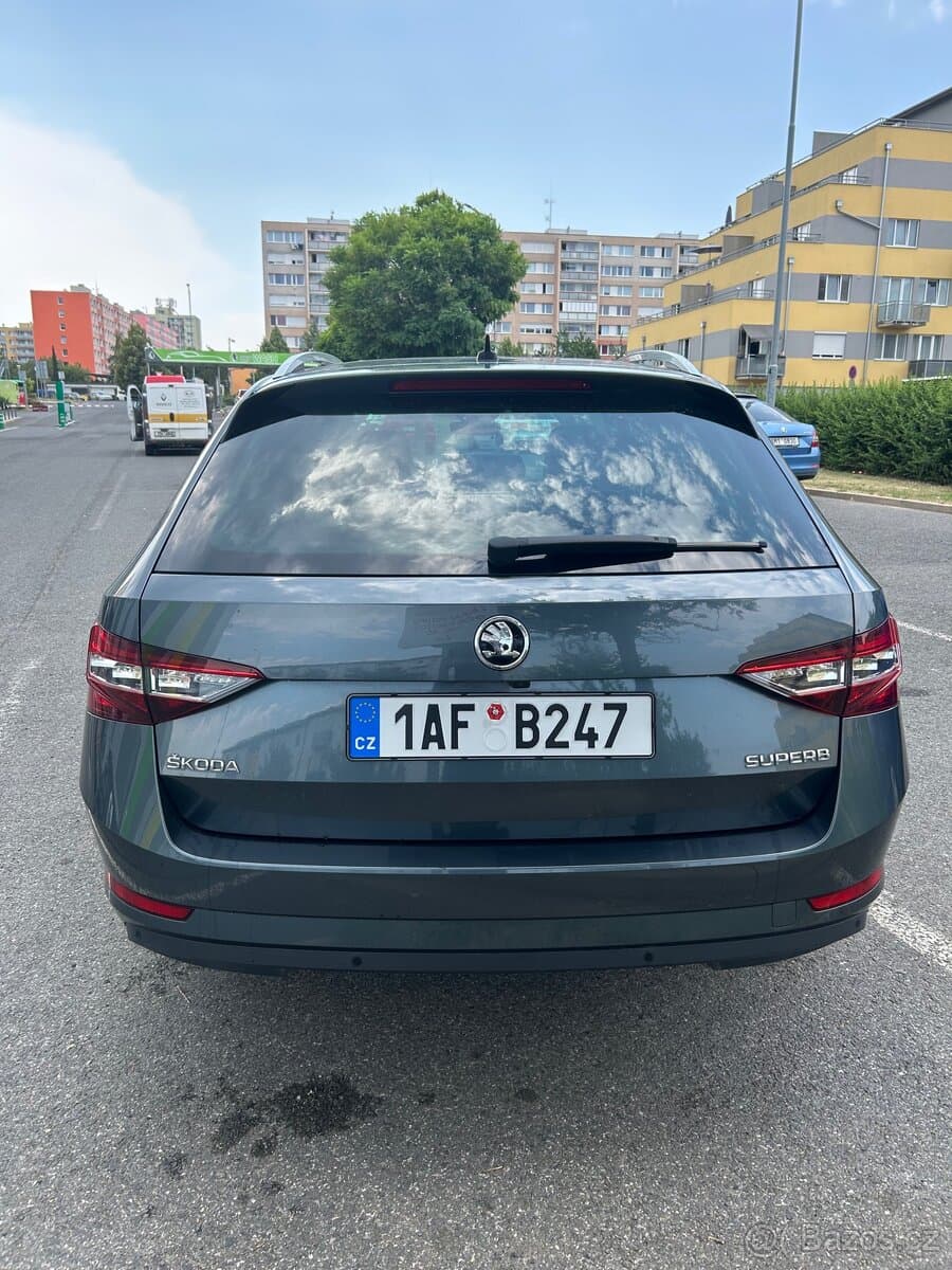 2019 Škoda SUPERB - 11