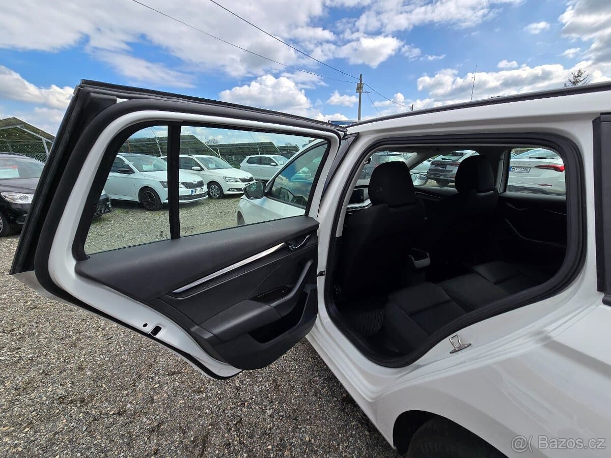 2023 Škoda OCTAVIA - 11