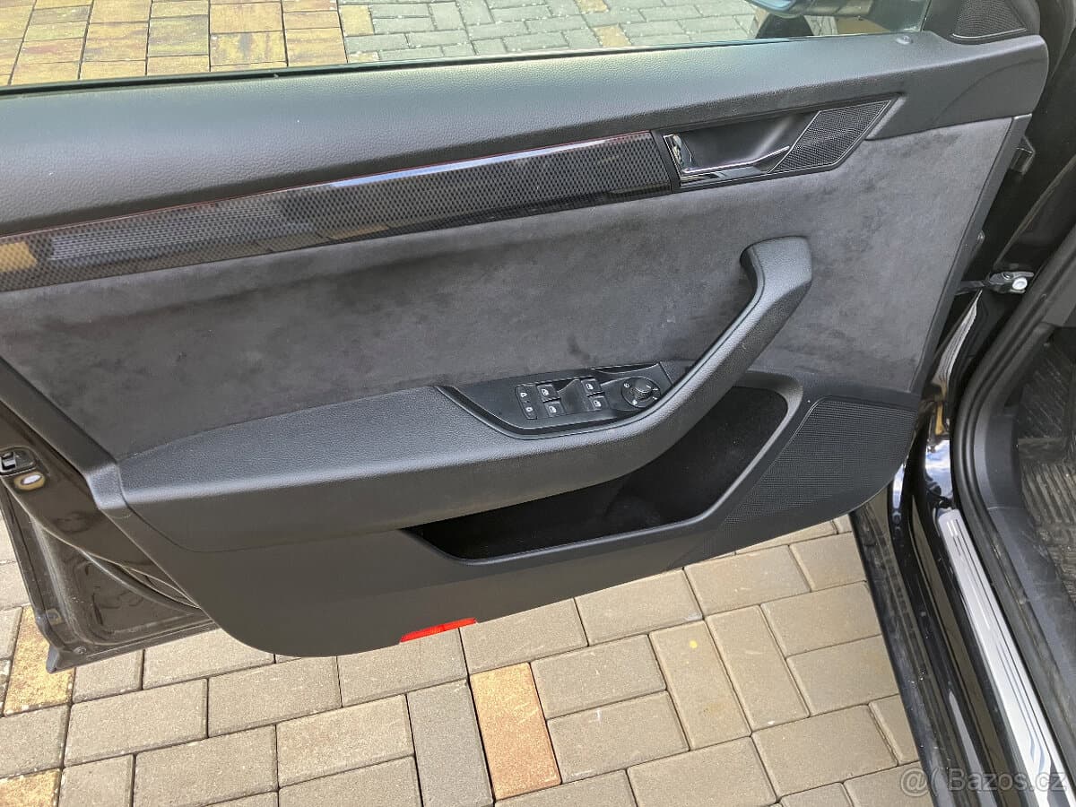 2019 Škoda SUPERB - 11