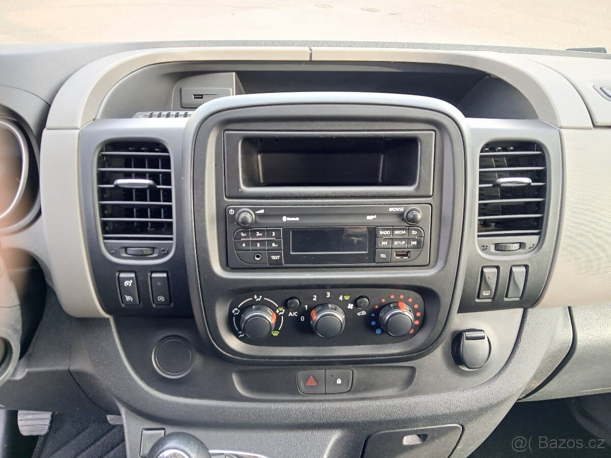 2016 Renault TRAFIC - 11