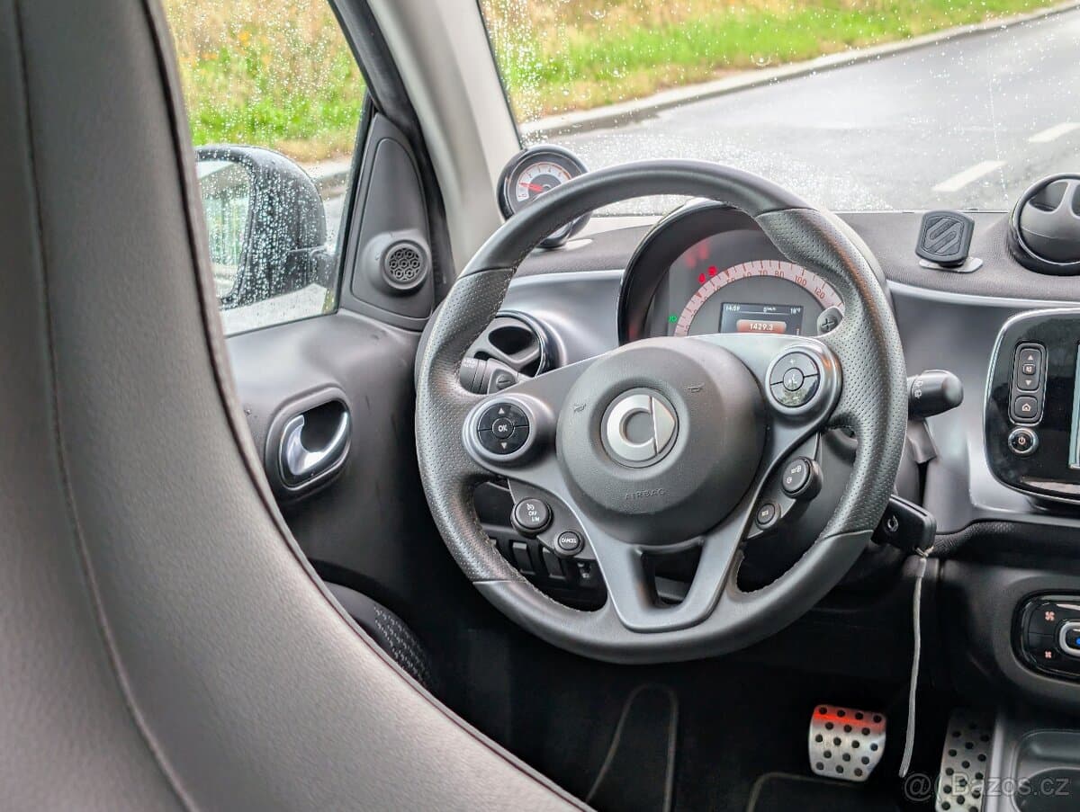 2016 Smart FORTWO - 11