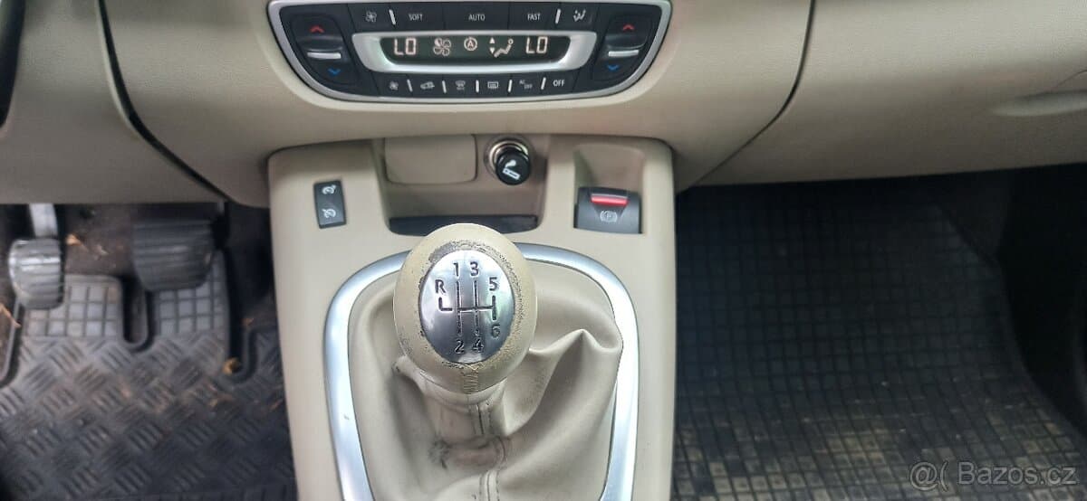 2013 Renault SCENIC - 11