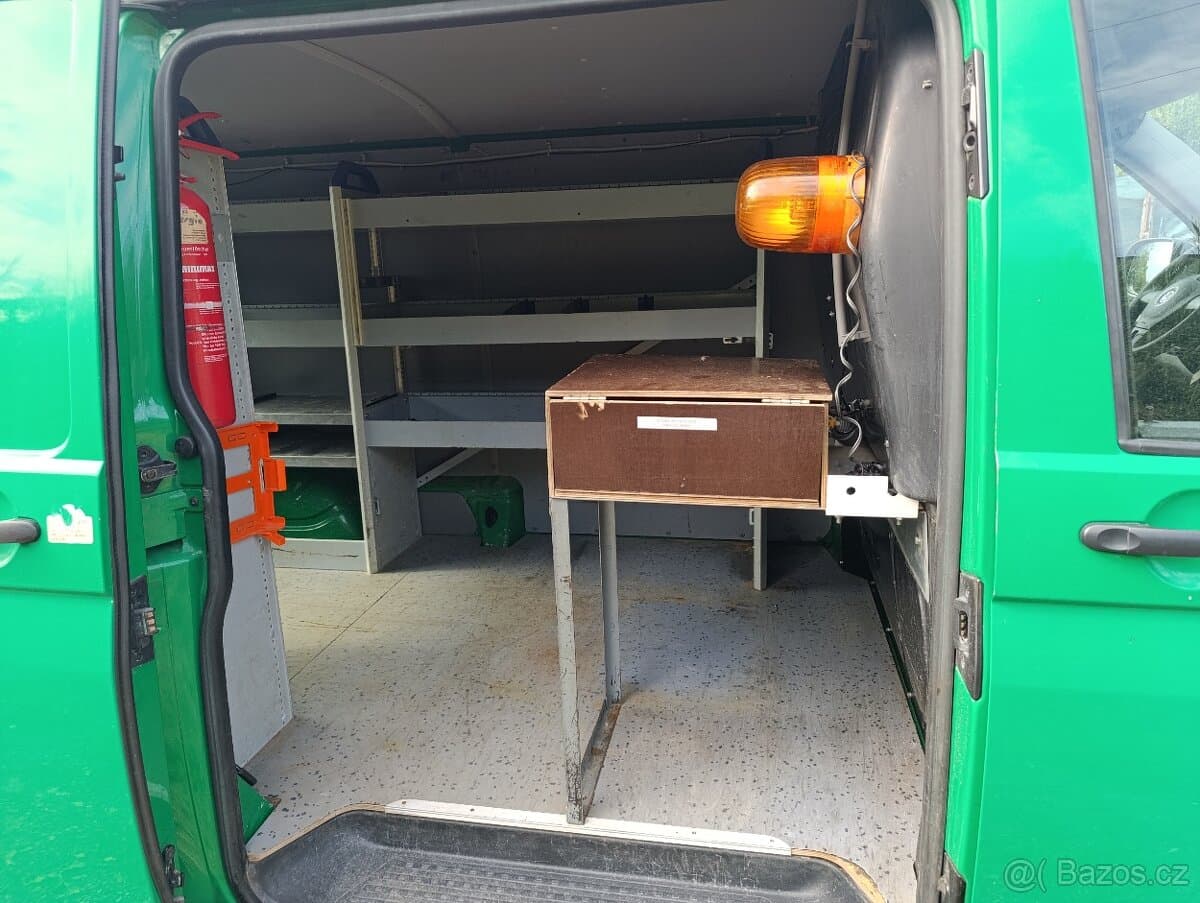 2010 Volkswagen TRANSPORTER - 11