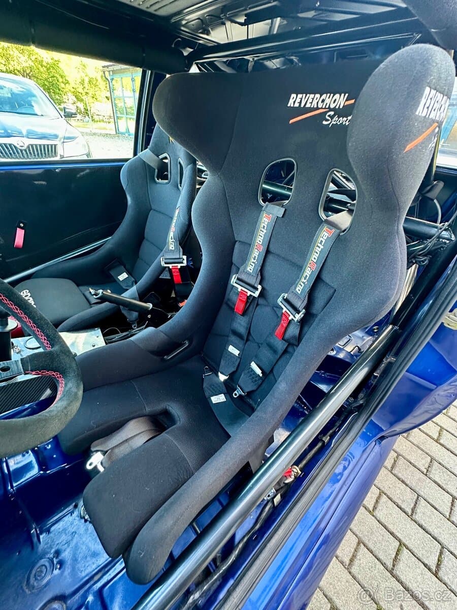 1993 Ford ESCORT - 11